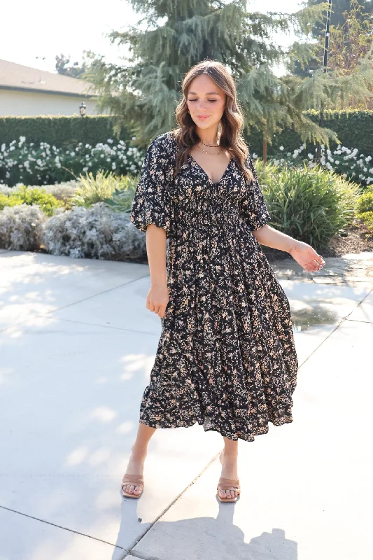 Charmed Moments Maxi Dress Elegant Maxi Dress with Lace
