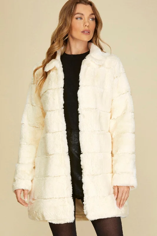 Long Sleeve Faux Fur Jacket With Side Pockets Denim Fabric Leather Fabric Suede Fabric Long Sleeve Faux Fur Jacket With Side Pockets Denim Fabric Leather Fabric Suede Fabric