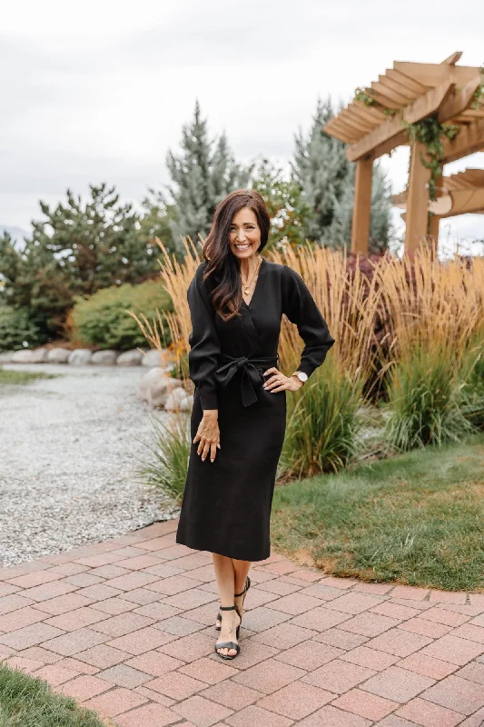 Tori Knit Dress in Midnight Black