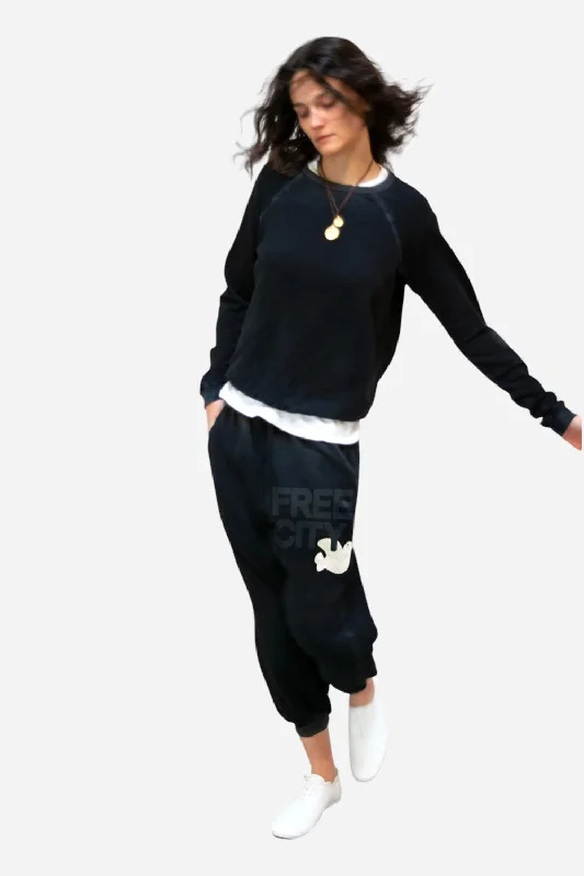 Free City Lucky Rabbits Sweatshirt in Superblack Hoodie with Drop Shoulder Relaxed Streetwear Free City Lucky Rabbits Sweatshirt in Superblack Hoodie with Drop Shoulder Relaxed Streetwear