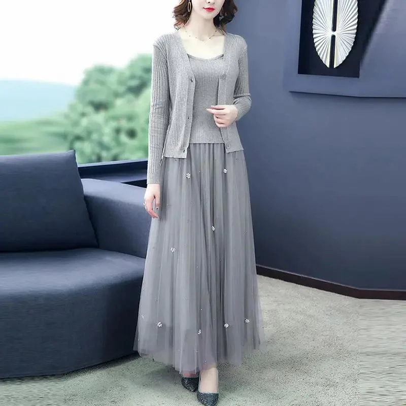 Three-piece Suit Early Autumn Three-piece Women's One-piece Mesh Skirt Covering The Flesh Is Thin and Small Fragrance linen skirt natural